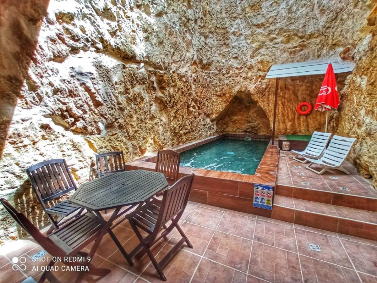 Apartment Town House With Private Pool In Village Centre Kalkara