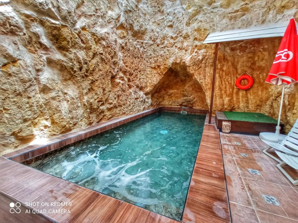 Town House With Private Pool In Village Centre Apartment *